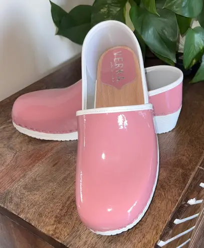 New Verka Sweden Clogs Pink Patent Leather Heeled Clogs Wooden Sole Size 41