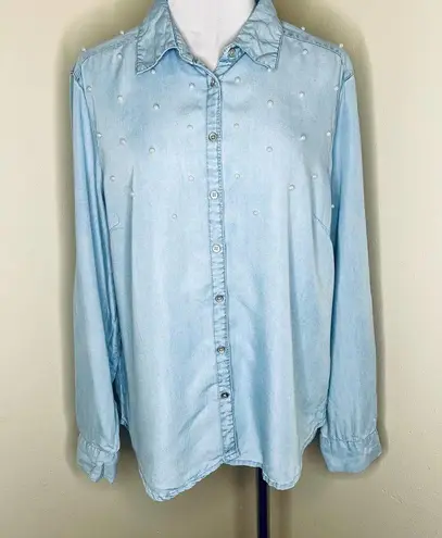 Soho  New York & Company Top XL Button Down Pearl Chambray Lyocell Long Sleeve