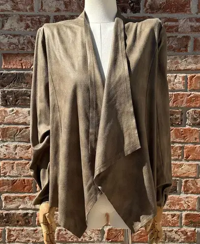 Quince Heures Trente “Lola” brown faux suede vegan jacket/ 4/Excellent condition