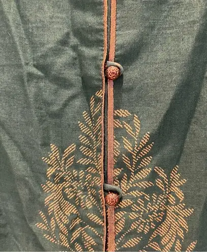 Threads Clasilks Womens XS Kurti Green Gold