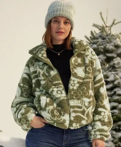 American Eagle Zip-Up Bear Hug Sherpa Jacket