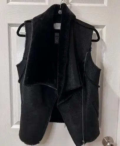 Chic Black Faux Shearling Moto Vest Asymmetrical Zip Front Sleeveless Jacket Size M