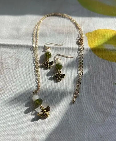 Bee Jewelry Set, Mother of Pearl & Forest Army Olive Moss Green Jade, Fun
