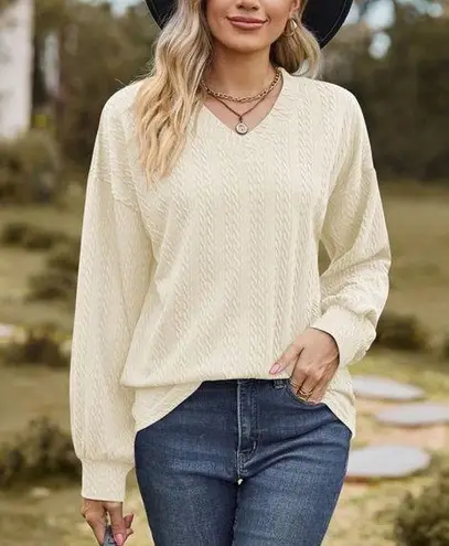 NEW Cream Colored Textured V Neck Lantern Sleeve Top Size Medium