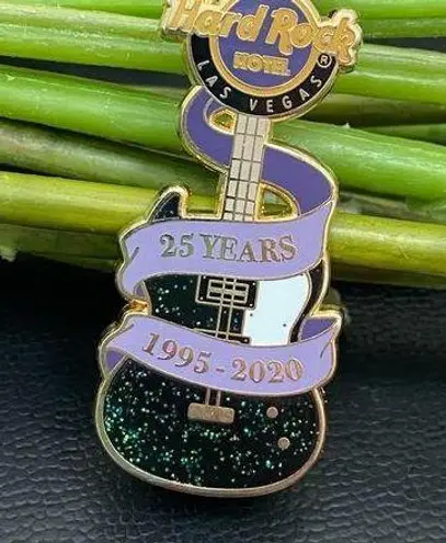 Hard Rock Cafe HARD ROCK Hotel LAS VEGAS Limited Edition 1000 25 Years 1995-2020 Guitar Pin