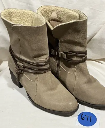 Sporto Woman’s . Lori Tan Suede Leather Size 9.5 Ankle Bootie #671