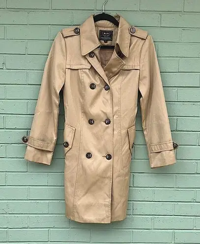 B&S fashion wear woman’s tan trench coat size Large