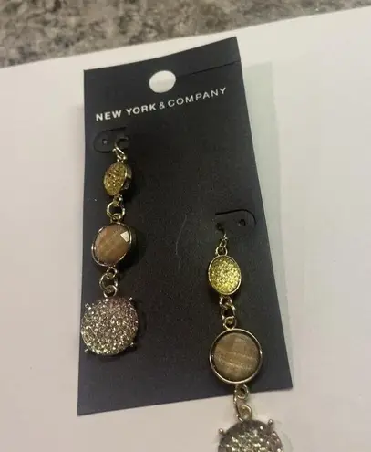 New York And Company $12.95 MSRP NWT Earrings Pierced Gold Tone Long Dangle