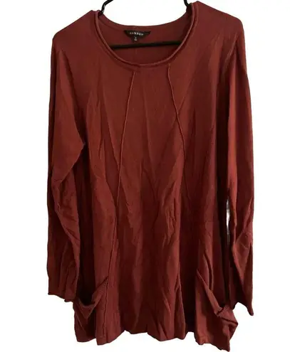 Hannah LongSleeve rust color sweater in Large, pockets at front hemline, A07 Orange
