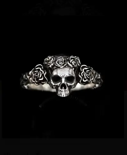 Adjustable Vintage Gothic Black Rose Skull Ring,