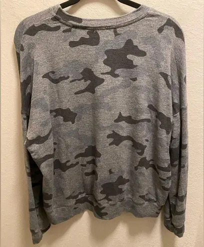 Sundry Heather Grey Camo Print Sweatshirt Size 3(L)
