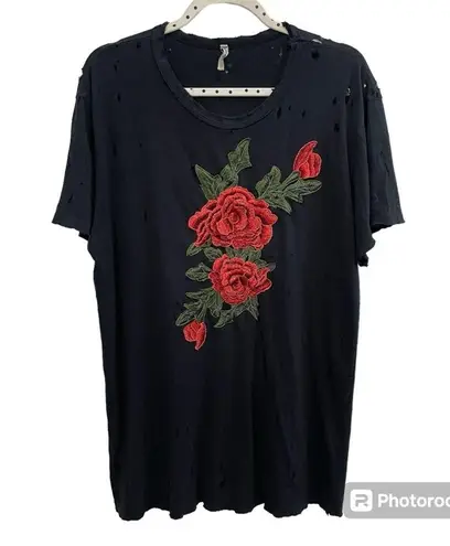 Emma & Sam distressed embroidered floral t-shirt oversized XS