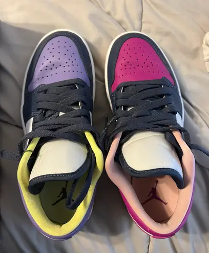 Jordan 1 low purple magenta