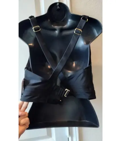 California Sunshine NWT Black twist- front molded cup bikini top size 2