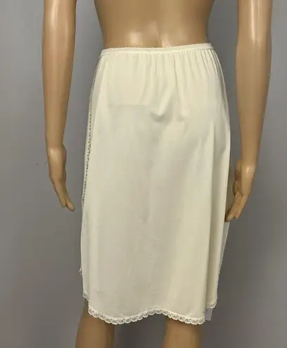 Shadowline Half Slip Size Medium Pillow Tab Double Slit Sheer Lace Ivory Nylon