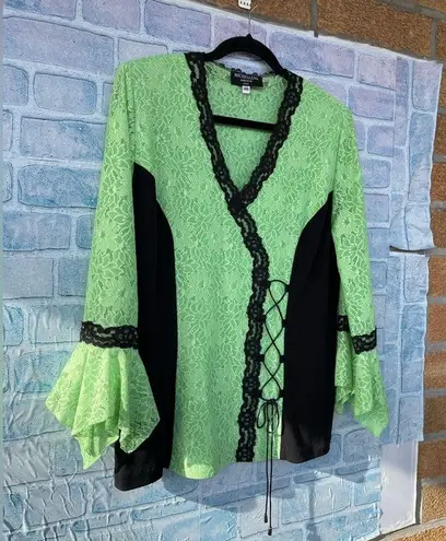 Michellena Amour paris lace bell arm blouse size 46/1X Green