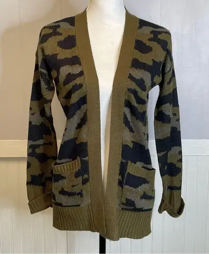 Full Circle Trends Camo open sweater cardigan size small