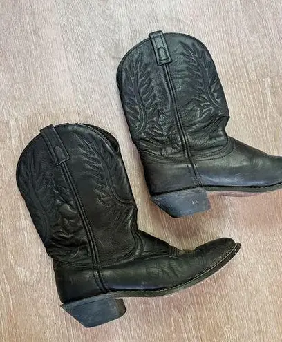 Black Cowboy Boots Size 8.5