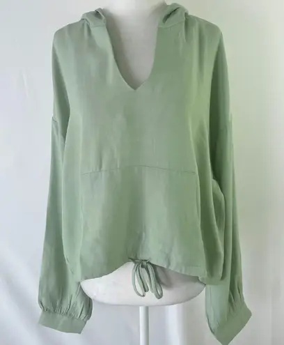 Lumière New V-Neck Hooded Top Drawstring Hem Woven Hoodie Sage