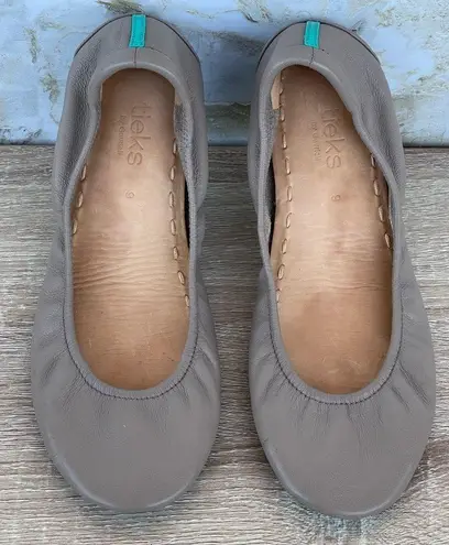 Tieks  Ballet Flats in Taupe Grey Shoes size 9 thumbnail 1