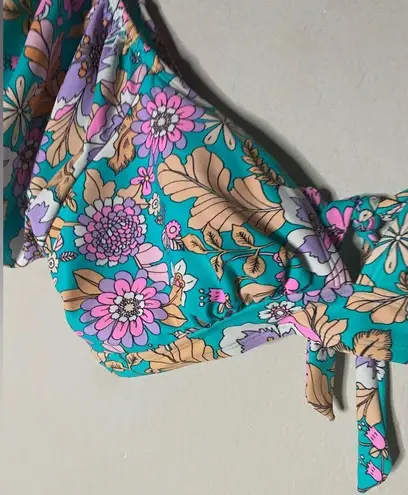New Junior’s XXL Teal Floral Colorful Bright Puff Sleeve V neck Swim top Size undefined