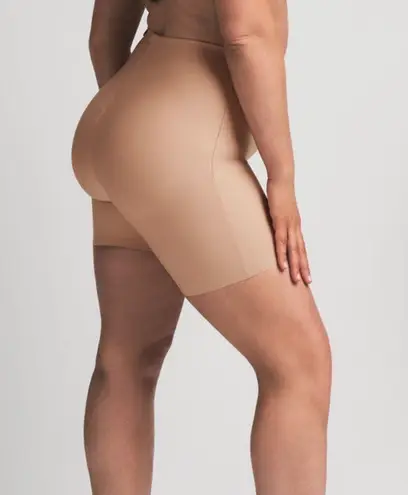 SKIMS NWT Body Butt Enhancing Padded Shorts