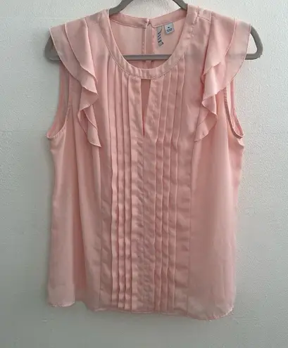 Elle pintuck Ruffle Keyhole Blouse top Pink Sleeveless
Medium womens NEW