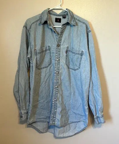 Levi's Button Down Top