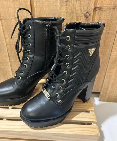 Guess  LA Women’s Army Style Lace Up Zippered Ankle Boots Block 4” Heel Sz 7M - Image 1