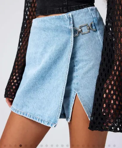 Cider DENIM MID WAIST SPLIT SHORTS