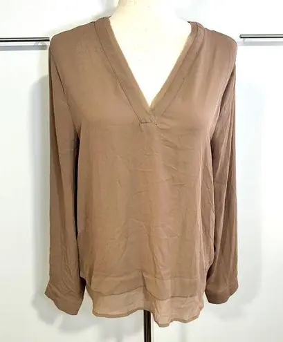 Ro & De  Size L Women's Taupe Long Sleeve V Neck Top