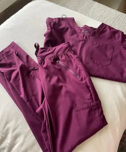 Med Couture Insight Scrub Set - Image 1