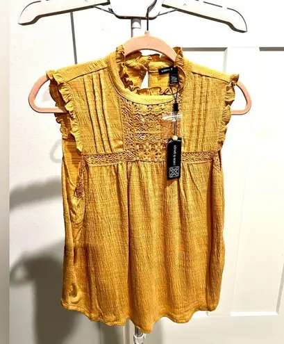 Cable & Gauge 💛 Gold/Yellow Top Small NWT🏷️
