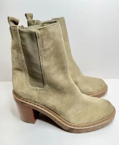 Louise et Cie  Boots Woman's Size 10 Varsan Platform Chelsea in Sandstorm Suede