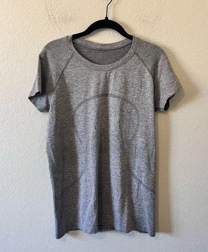 Lululemon Short Sleeve Swiftly Hip Length Grey Size 12