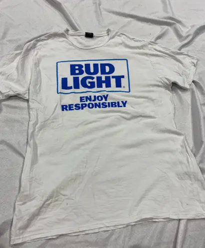 Bud light beer T - Image 3