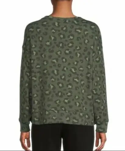 secret treasures  Cheetah Print Crewneck Sweatshirt. Size Small Green NWT