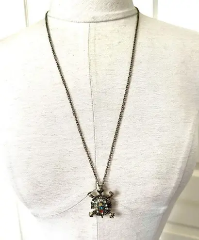 Turtle pendant necklace