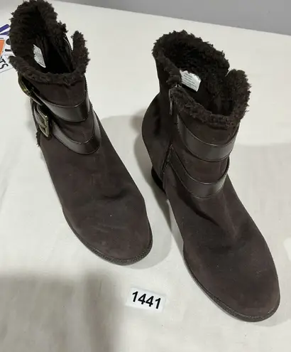 Womans Solesenseability 9m Brown Suede Side Zip Wedge Heel Bootie Size 9