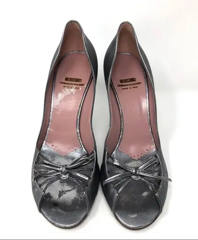 Moschino  gunmetal silver peep toe heels, size 39, made in Italy