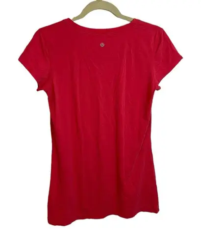 Lululemon  WOMENS HOT PINK TEE