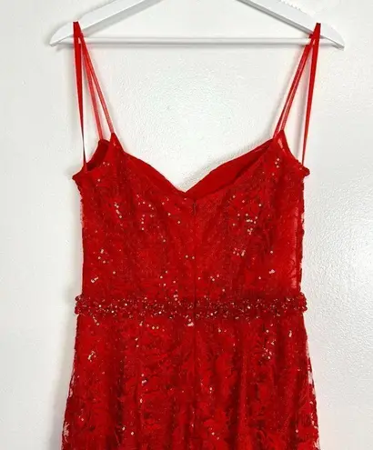 Mac Duggal Embroidered Illusion Bodice Sleeveless Trumpet Gown in Red Size US 4