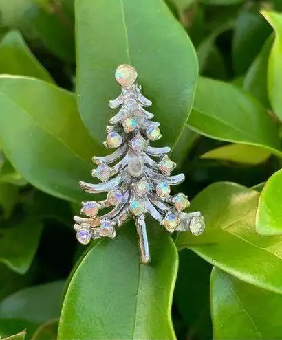 Small Silver Rhinestone Christmas Tree Brooch/Pin