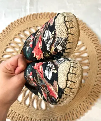 Valentino Garavani Butterfly-Embroidered Fabric Espadrilles in Black/Multi EU 36