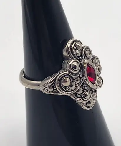 Avon Celtic Silver Tone & Red CZ Ring (7)