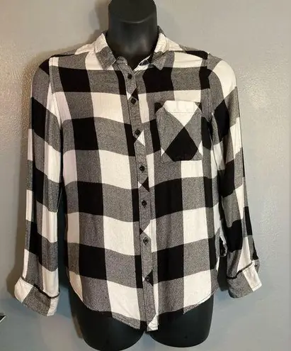 Arizona Jeans Arizona Jean Company plaid button up shirt