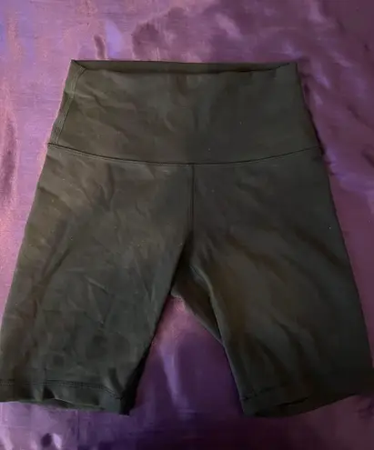 Lululemon Wunder Train High-Rise Short 6”