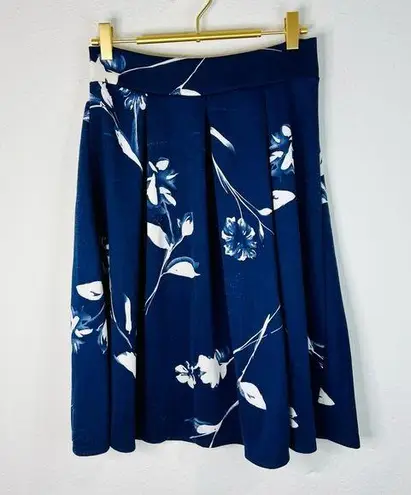 See You Monday Women’s Blue Floral Pleated Skirt Size Medium Elegant & Feminine