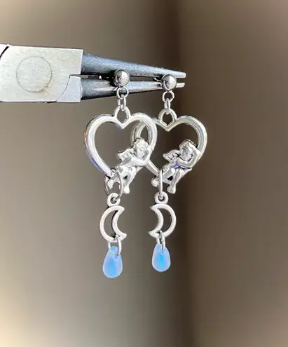 Handmade retro vintage fairy y2k grunge whimsical goth style angel moon dangle earrings🌙👼💕⭐️💧