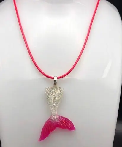 Handmade Beautiful Pink Glitter Mermaid Tail Necklace
